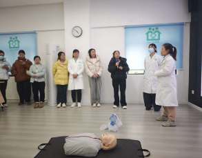 我院ICU医生赴红牌楼社区卫生服务中心开展心肺复苏专题培训