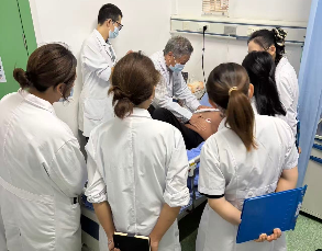 青海大学高原医学中心格日力教授莅临心内科开展教学查房